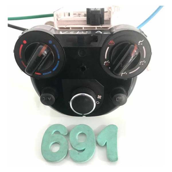 Comando Ar Condicionado  Nissan Versa/ March 2016/20