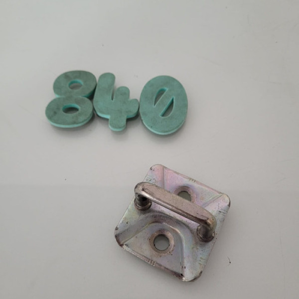 Batente Da Porta Dianteira Fiat Argo Cx 840