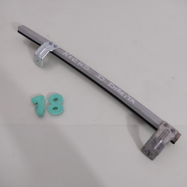 Guia Vidro Porta Dianteira Direita Nissan Kicks 