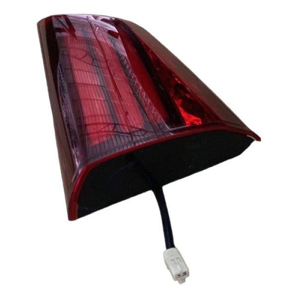 Lanterna Tampa Tras. Le Mitsubishi Outlander 2017/21 Detalhe