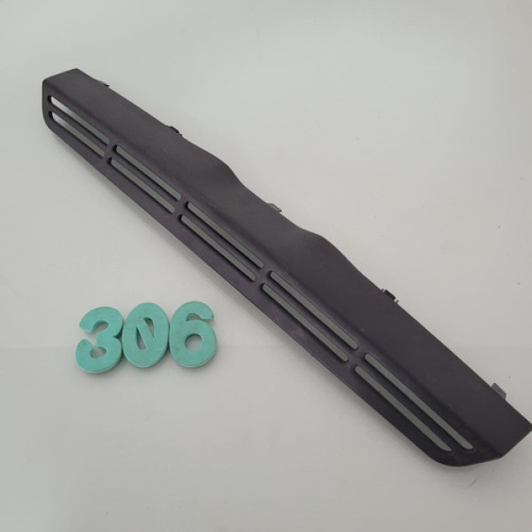 Acabamento Central Churrasqueira Do Parabrisa Xsara Picasso 