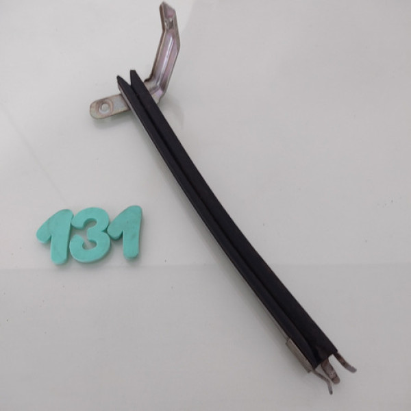 Guia Vidro Dianteiro Esquerdo Nissan Sentra 2015 