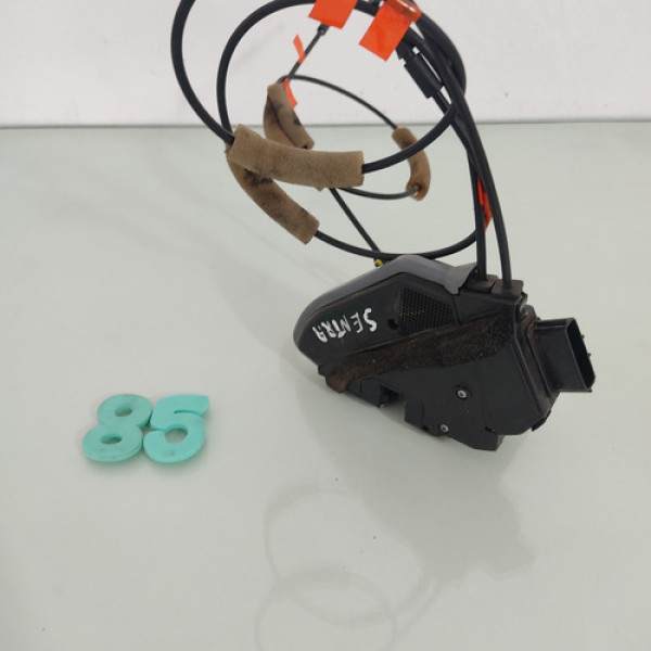 Fechadura Porta Dianteira Esquerda Nissan Sentra 2015 