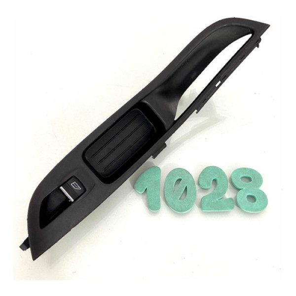 Moldura Botão Vidro Elétrico Dianteiro Direito - Cx 1028