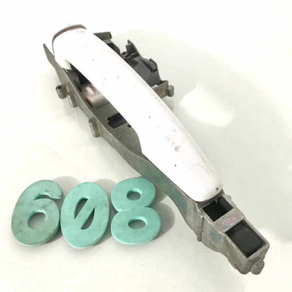 Maçaneta Externa Lado Direito Dianteiro Peugeot 208