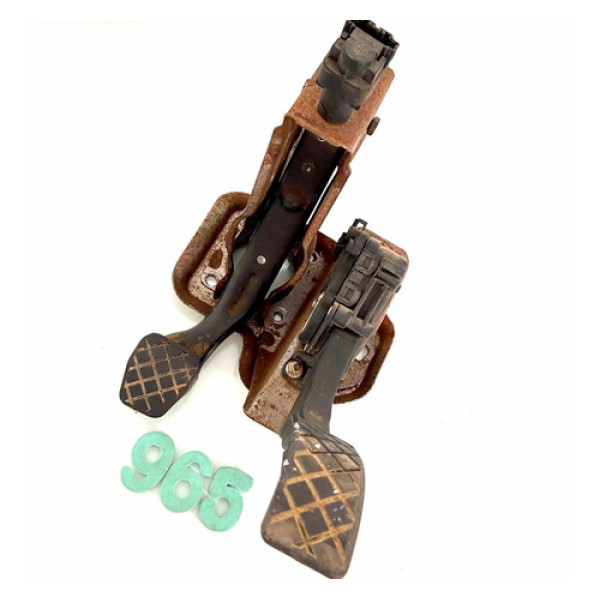 Pedal Acelerador E Freio Vw Gol/ Saveiro 6qe721503d - Cx 965