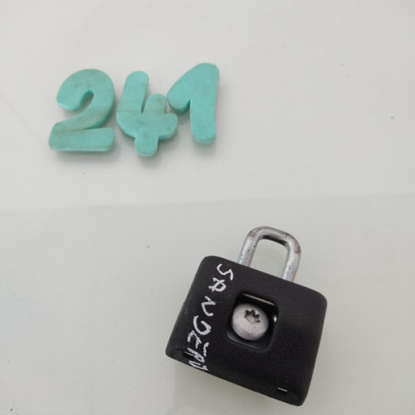 Gancho Porta Malas Renault Sandero 