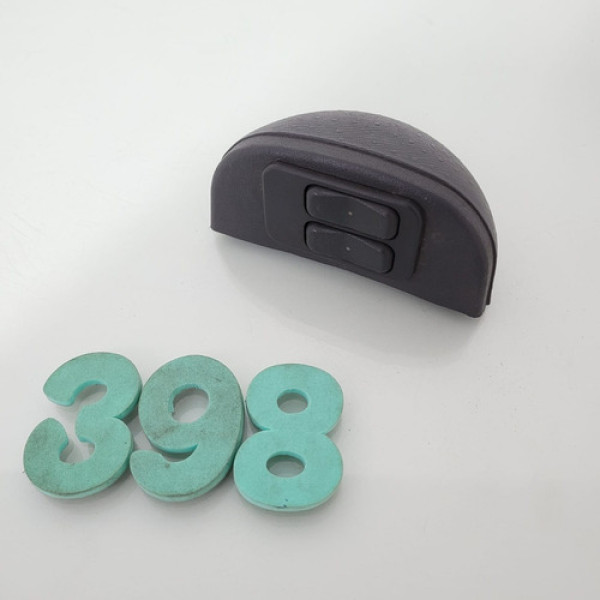 Comando Vidro Elétrico Dianteiro Esquerdo Gm Celta