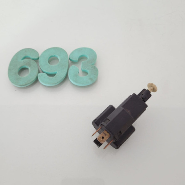 Interruptor Luz De Freio Gm Montana Cod 09132299