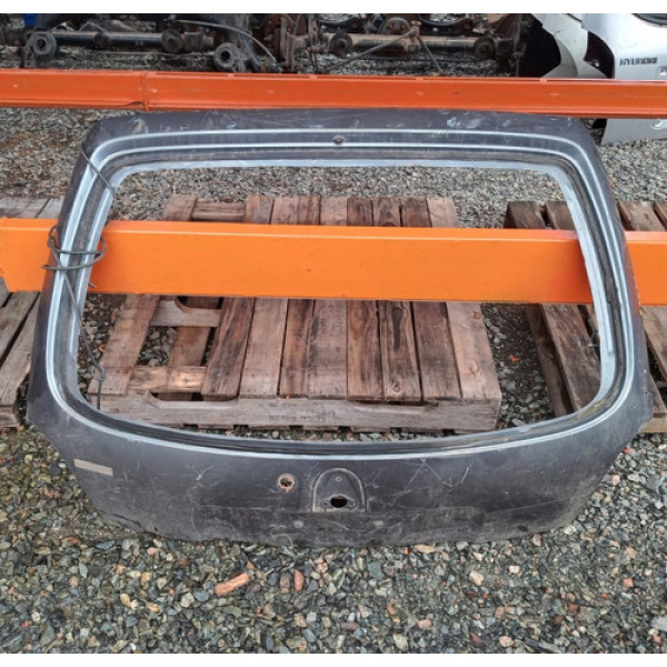 Tampa Traseira Porta Malas Gm Corsa 1996 A 1999