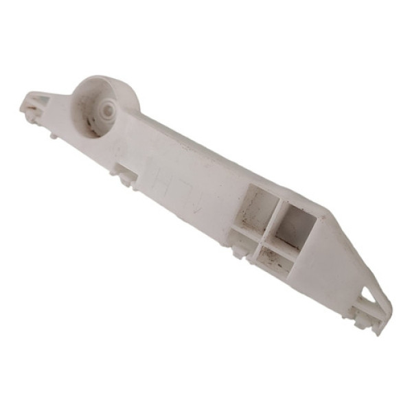 Guia Parachoque Traseiro Esquerdo Nissan March 2011 A 2015