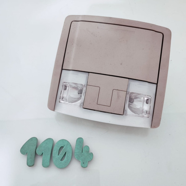 Luz De Cortesia E Porta Óculos Ford Edge Cx 1104