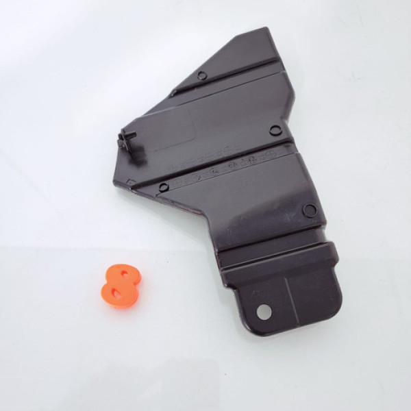 Defletor Do Radiador Ld Mitsubishi Outlander  6400f048 Cx 8