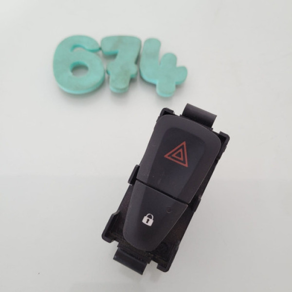 Botão Pisca Alerta E Trava Portas Renault Logan