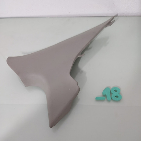 Acabamento Coluna Traseira Direita Nissan Versa 