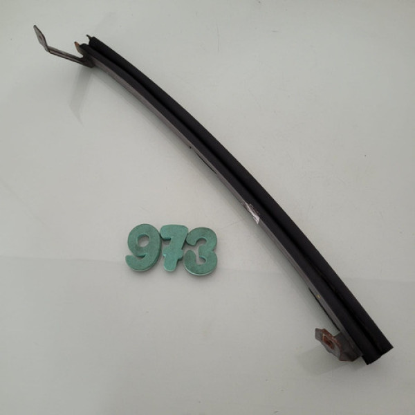 Guia Vidro Porta Dianteira Direita Chrysler Pt Cruiser Cx973