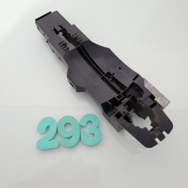 Suporte Da Maçaneta Dianteira Esquerda Nissan March 