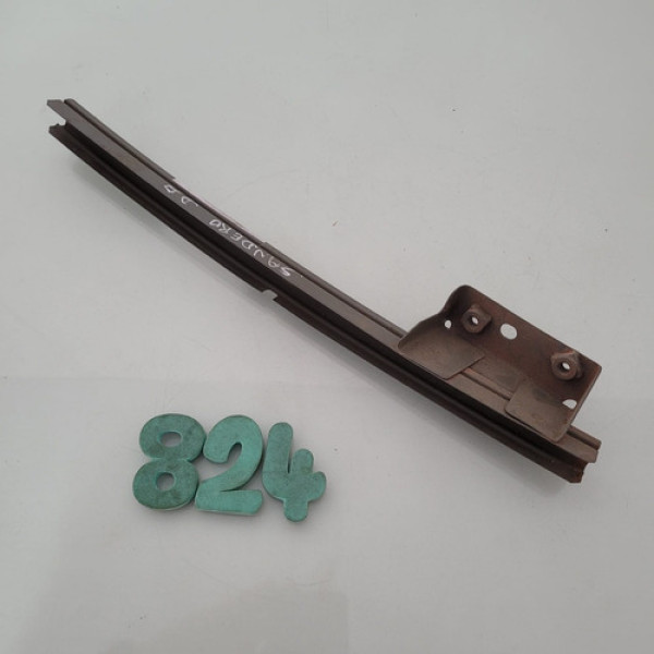 Guia Vidro Dianteiro Direito Renault Sandero 2015 Cx 824