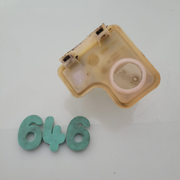 Reservatório Fluido De Freio Fiat Idea Cod 51948324