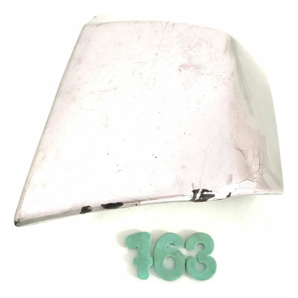 Aplique Lado Esquerdo Parachoque Tras. C4 Picasso C/ Detalhe