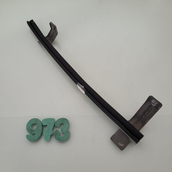 Guia Vidro Porta Dianteira Direita Nissan Versa Cx 973