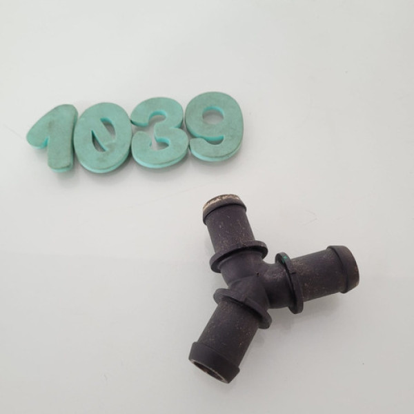 Flange Da Mangueira De Água Ford New Fiesta Cx 1039