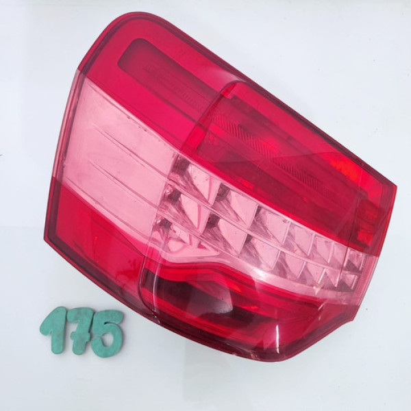 Lanterna Traseira Esquerda Citroën C5 Detalhe N175