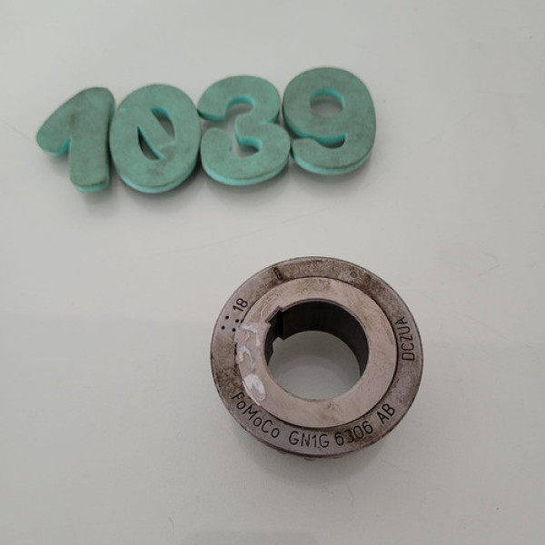 Engrenagem Do Virabrequim Ford New Fiesta Gn1g6306ab Cx 1039