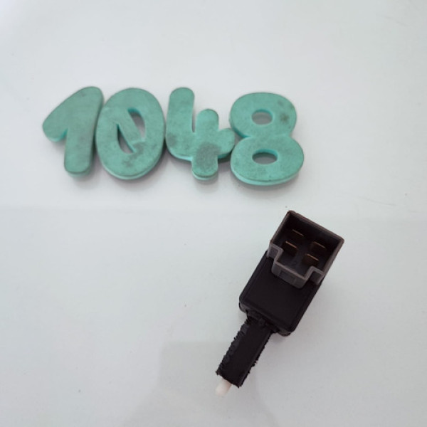 Interruptor Do Pedal De Freio Hyundai Hb20 Cx 1048