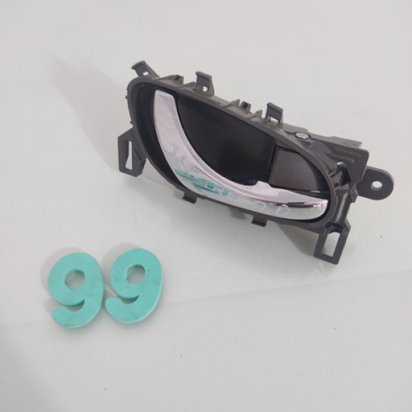 Maçaneta Interna Dianteira Direita Nissan Sentra 2015 