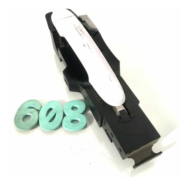 Maçaneta Externa Dianteira Direita Nissan March