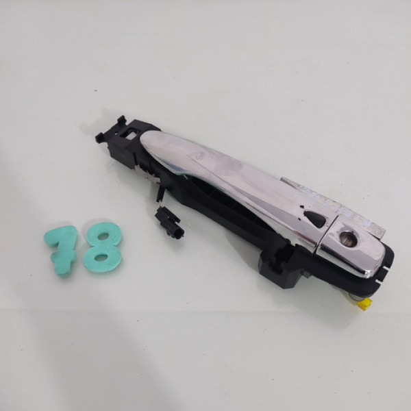 Maçaneta Externa Dianteira Esquerda Nissan Kicks 