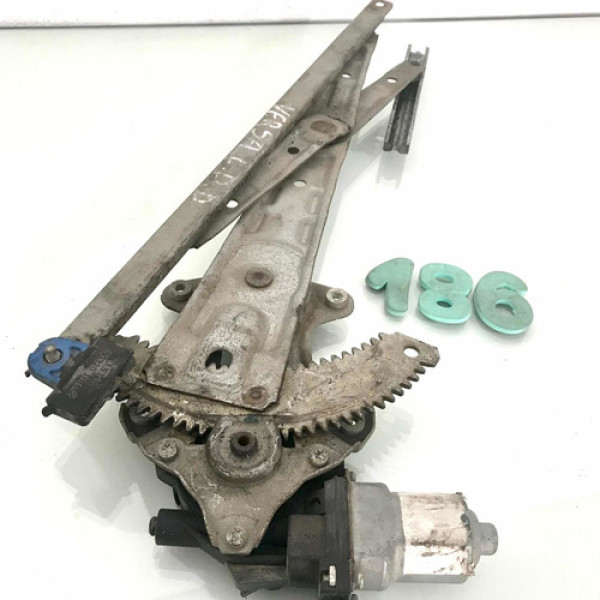 Máquina Vidro Elétrico Dianteiro Direito Nissan Versa