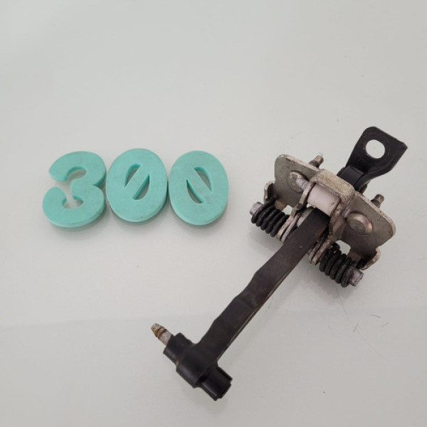 Limitador Porta Traseira Esquerda Renault Logan 2015 A 2020