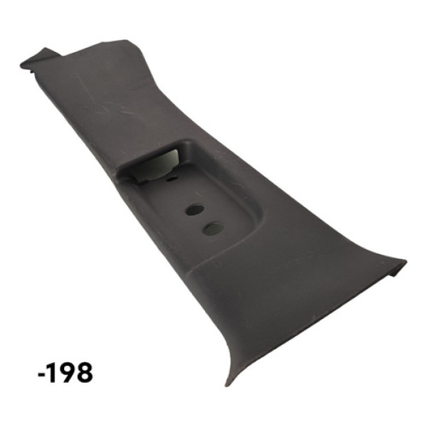 Acabamento Da Coluna Lado Esquerdo Fiat Fiorino 2015 