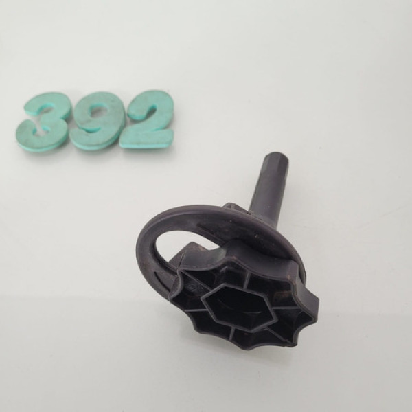 Parafuso Fixação Estepe Renault Sandero Cod 7703041034