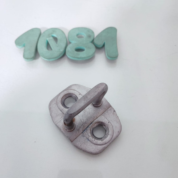 Batente Da Fechadura Da Porta Fiat Freemont Cx 1081