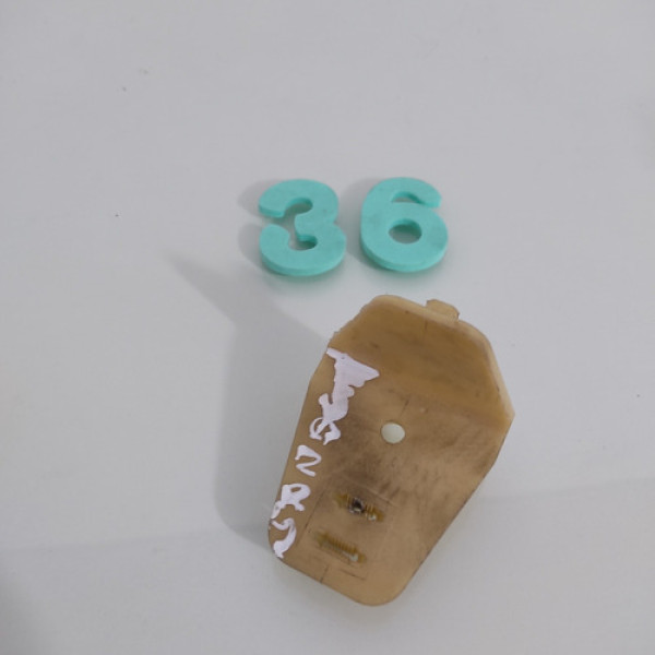 Suporte Forro De Porta Renault Sandero Cod 8200252431