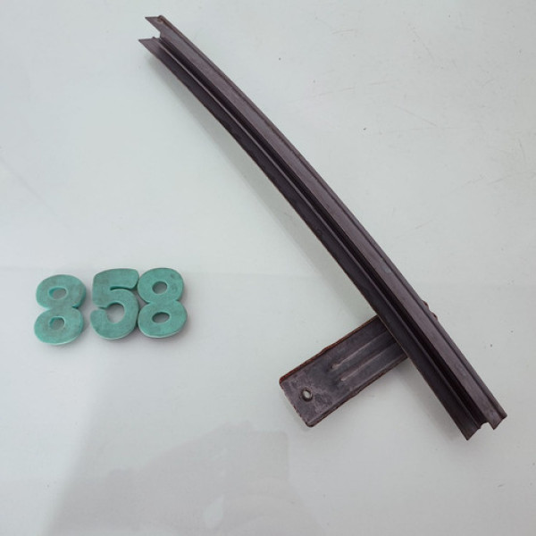 Guia De Vidro Porta Dianteira Esquerda Honda City 2021 Cx858