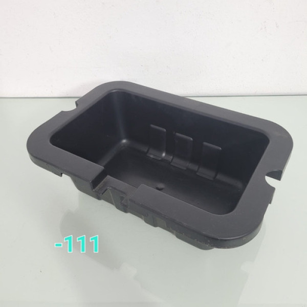 Baú Porta Objetos Fiat Freemont Sc -111