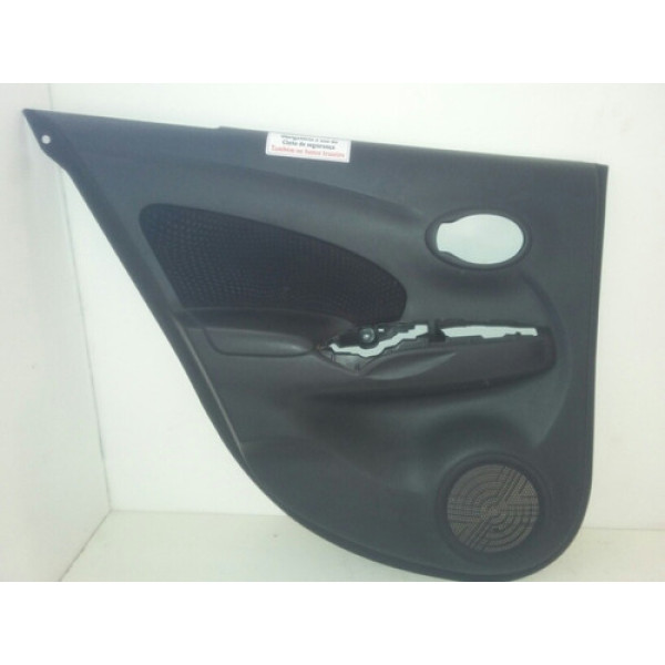 Forro De Porta T.e. Nissan Versa 2017 Original.