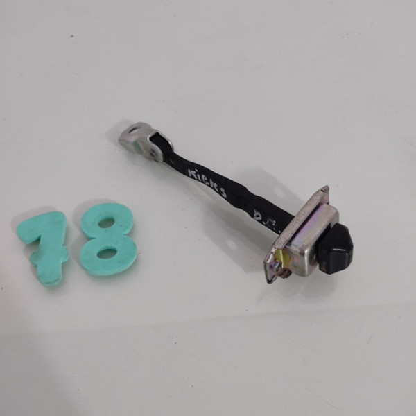 Limitador Porta Dianteira Esquerda Nissan Kicks 