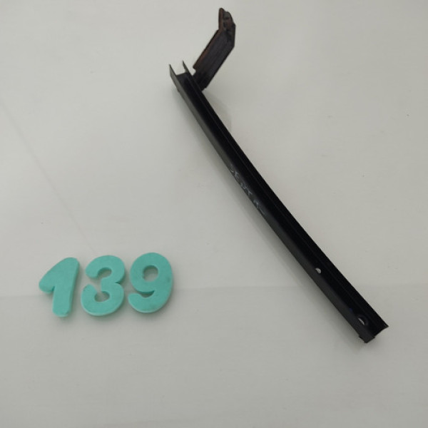 Guia Vidro Porta Traseira Esquerda Nissan Sentra 2015 