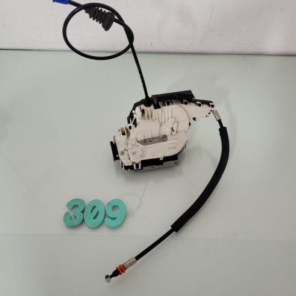 Fechadura Porta Traseira Direita Fiat Freemont Detalhe