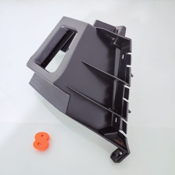 Guia Parachoque Traseiro Direito Citroën C4 Picasso Cx 8