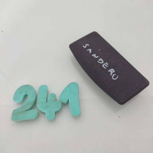 Acabamento Console Central Renault Sandero 2009 8200663464