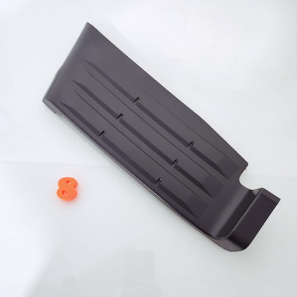 Pisante Parachoque Tras Dir. Mitsubishi L200 Triton 2021 Cx8