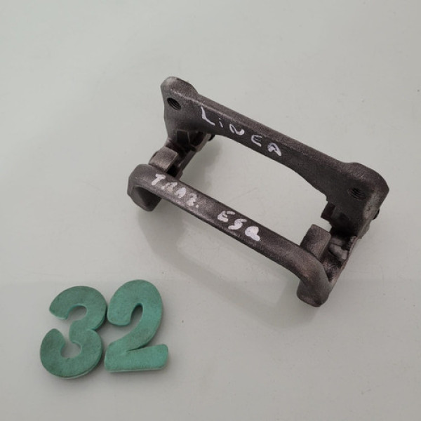 Cavalete Pinça De Freio Traseiro Esquerdo Fiat Linea Cx 32