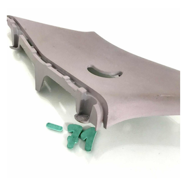 Moldura Coluna Cinto Traseiro L. Esq. Hyundai Hb20 C/ Detalh