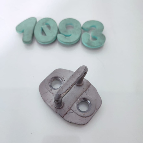 Batente Da Fechadura Da Porta Fiat Freemont Cx 1093